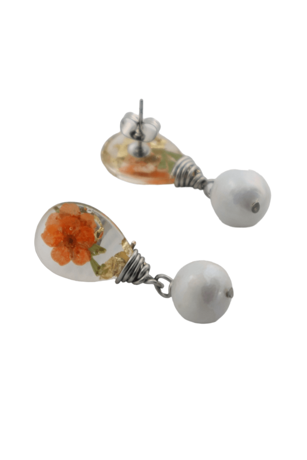 Garden-jewelry-flower-jewelry-pressed-flower-earrings-Kaleidoscopes-And-Polka-Dots