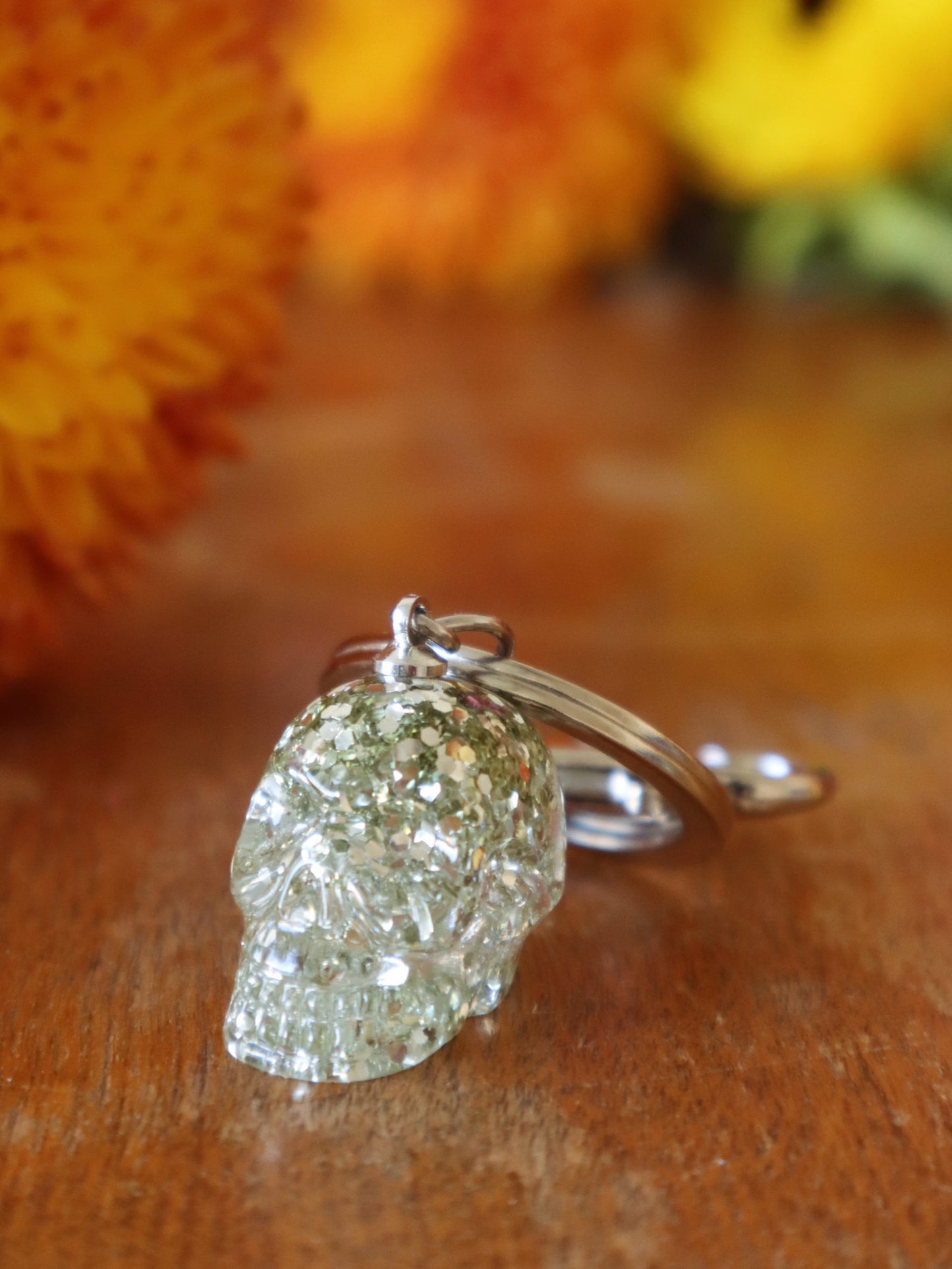 silver-glitter-skull-purse-charm
