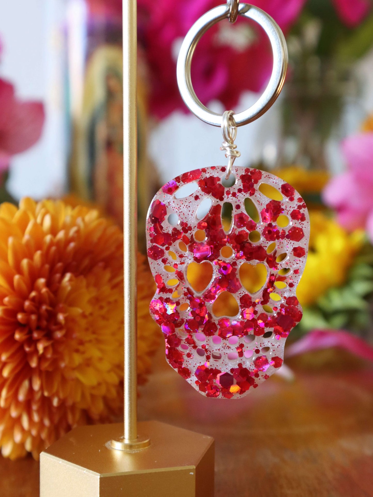 glittery-pink-gsugar-skull-keychain--halloween-glittery-purse-charms-by-kaleidoscopes-and-polka-dots