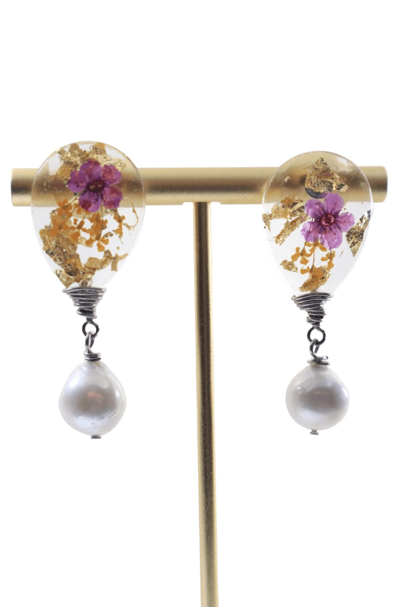 Wedding-earrings-with-pearls---flower-jewelry---Kaleidoscopes-And-Polka-Dots