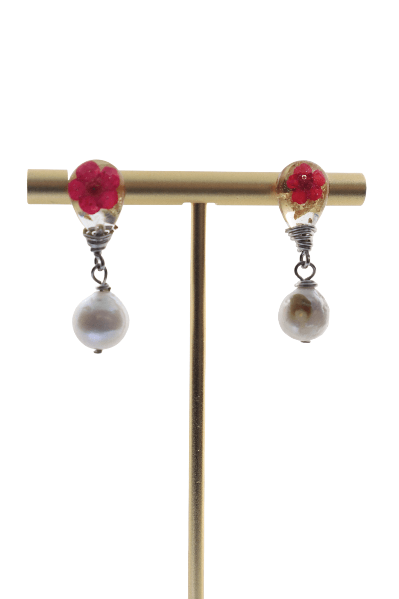 Wedding-baroque-pearl-pressed-flower-earrings---flower-jewelry---Kaleidoscopes-And-Polka-Dots