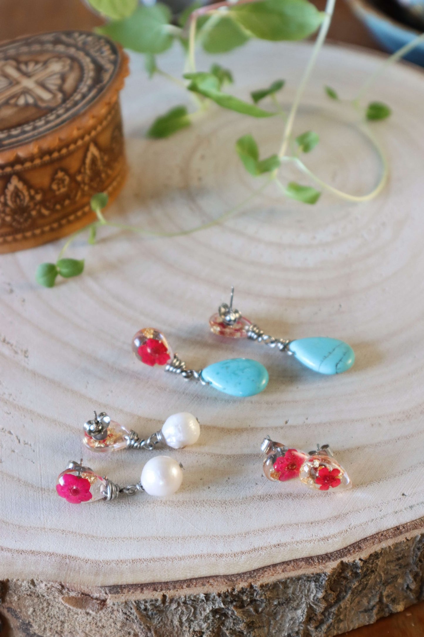 Flower-earrings---jewelry-flower---garden-jewelry---flower-jewelry---Kaleidoscopes-And-Polka-Dots