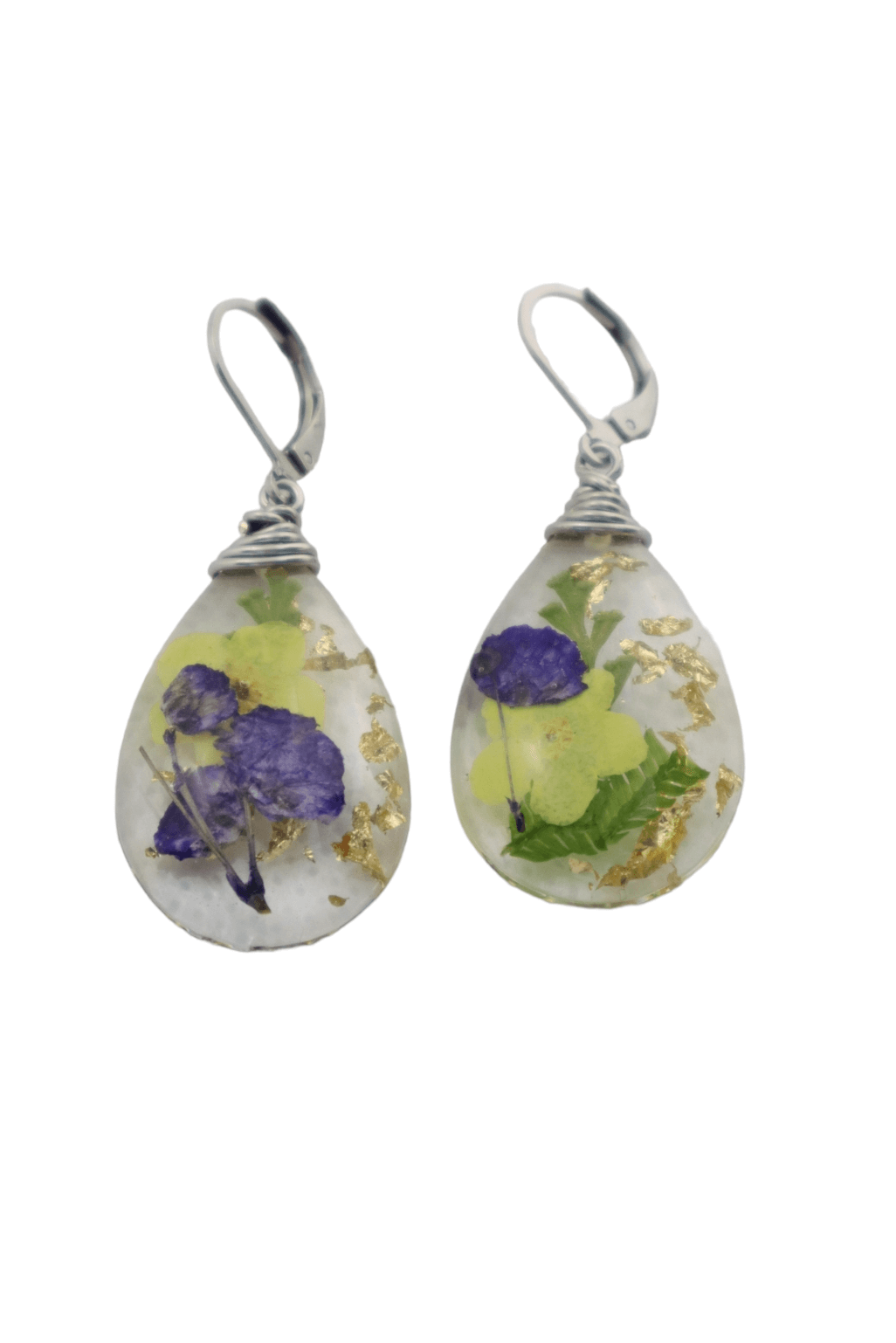 Resin-flower-earrings---flower-jewelry---garden-jewelry---Kaleidoscopes-And-Polka-Dots