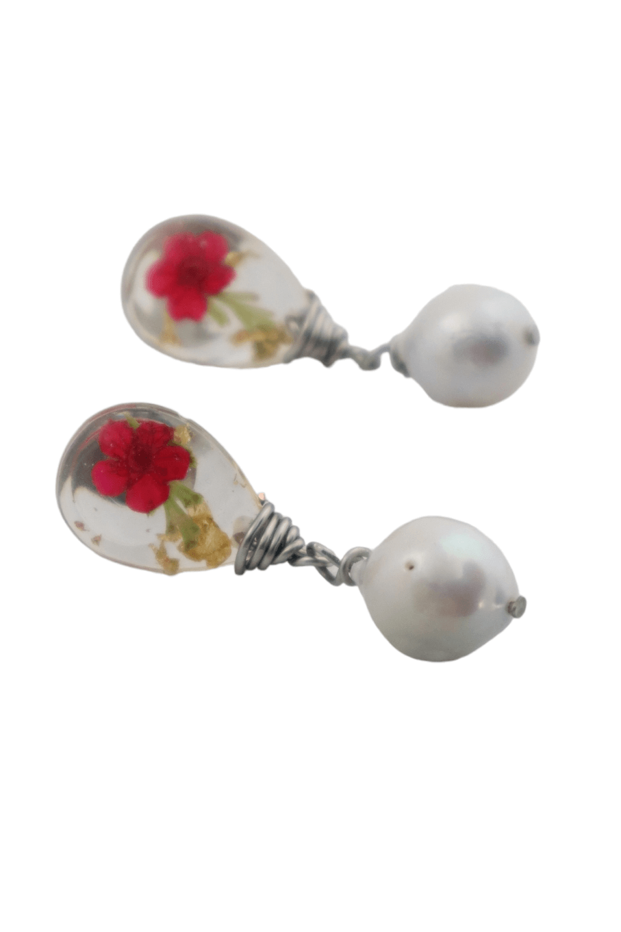 Garden-jewelry-flower-jewelry-pressed-flower-earrings-Kaleidoscopes-And-Polka-Dots