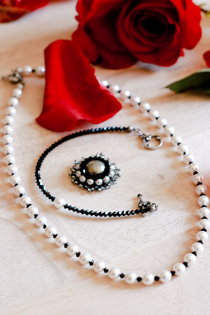 Handmade Designer Pyrite Necklace Jewelry & Black and White Pearl Necklace