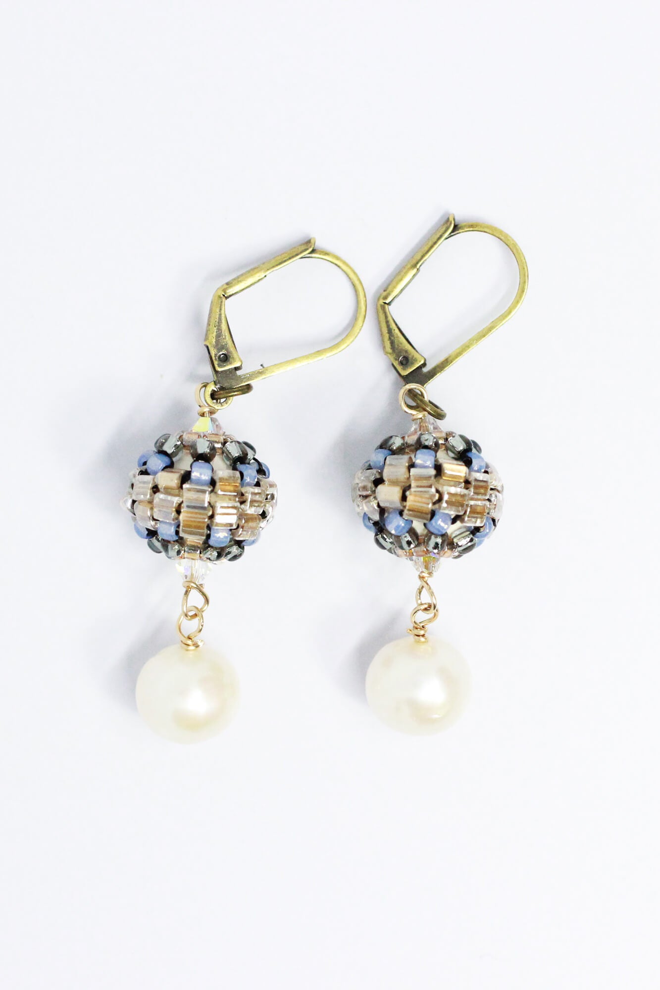graceful pearl drop earrings for you wedding day and evermore