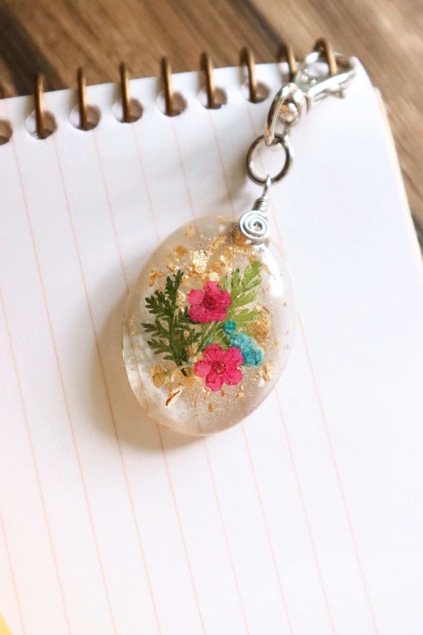 Pressed-Flower-Charms-Oval-Planner-Real-Flower-Charm-Kaleidoscopes-And-Polka