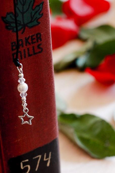 Star and pearl string bookmark for book lovers by Kaleidoscopes And Polka Dots