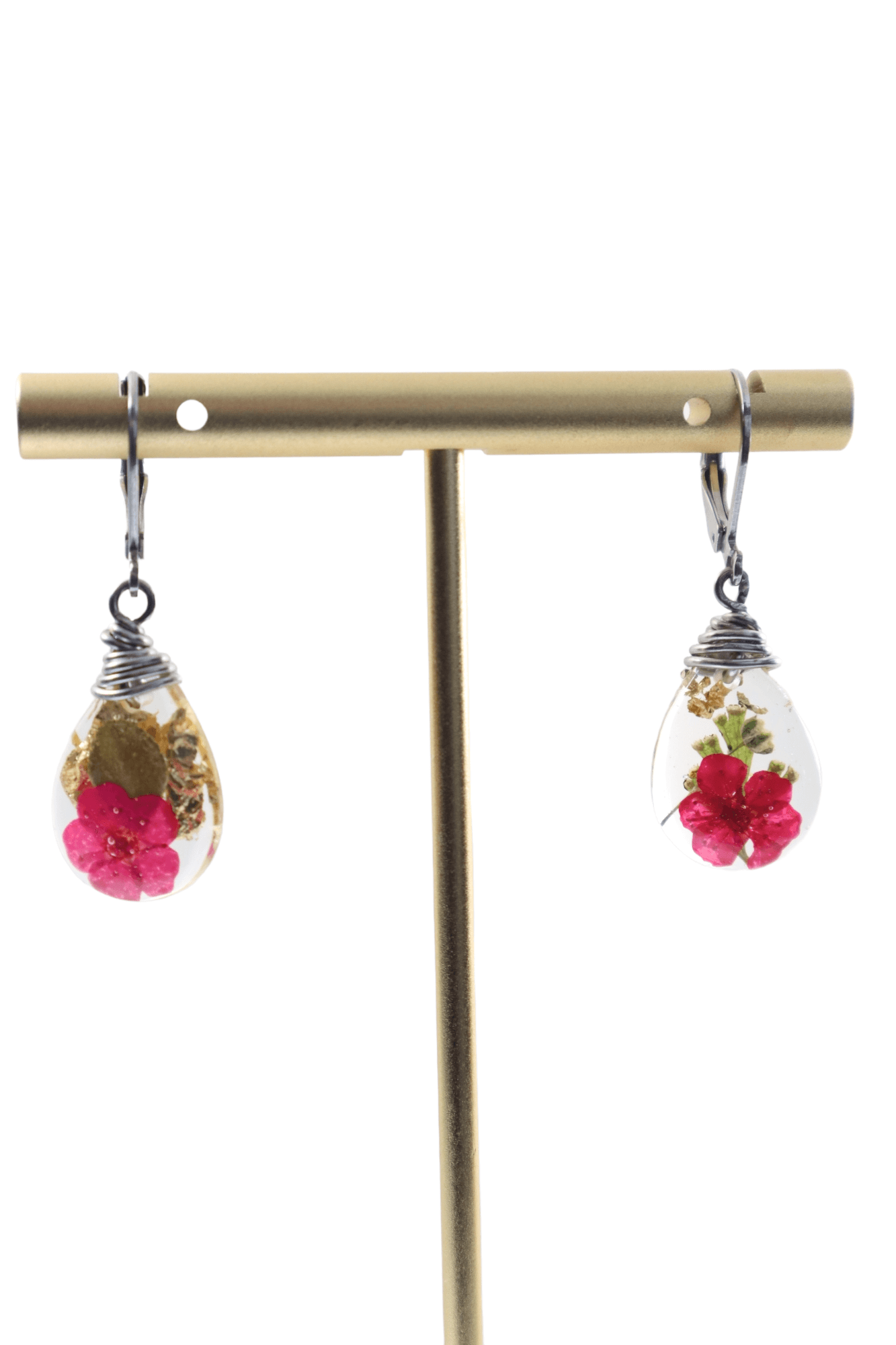 flower-dangle-earrings---flower-jewelry---resin-flower-earrings---Kaleidoscopes-And-Polka-Dots