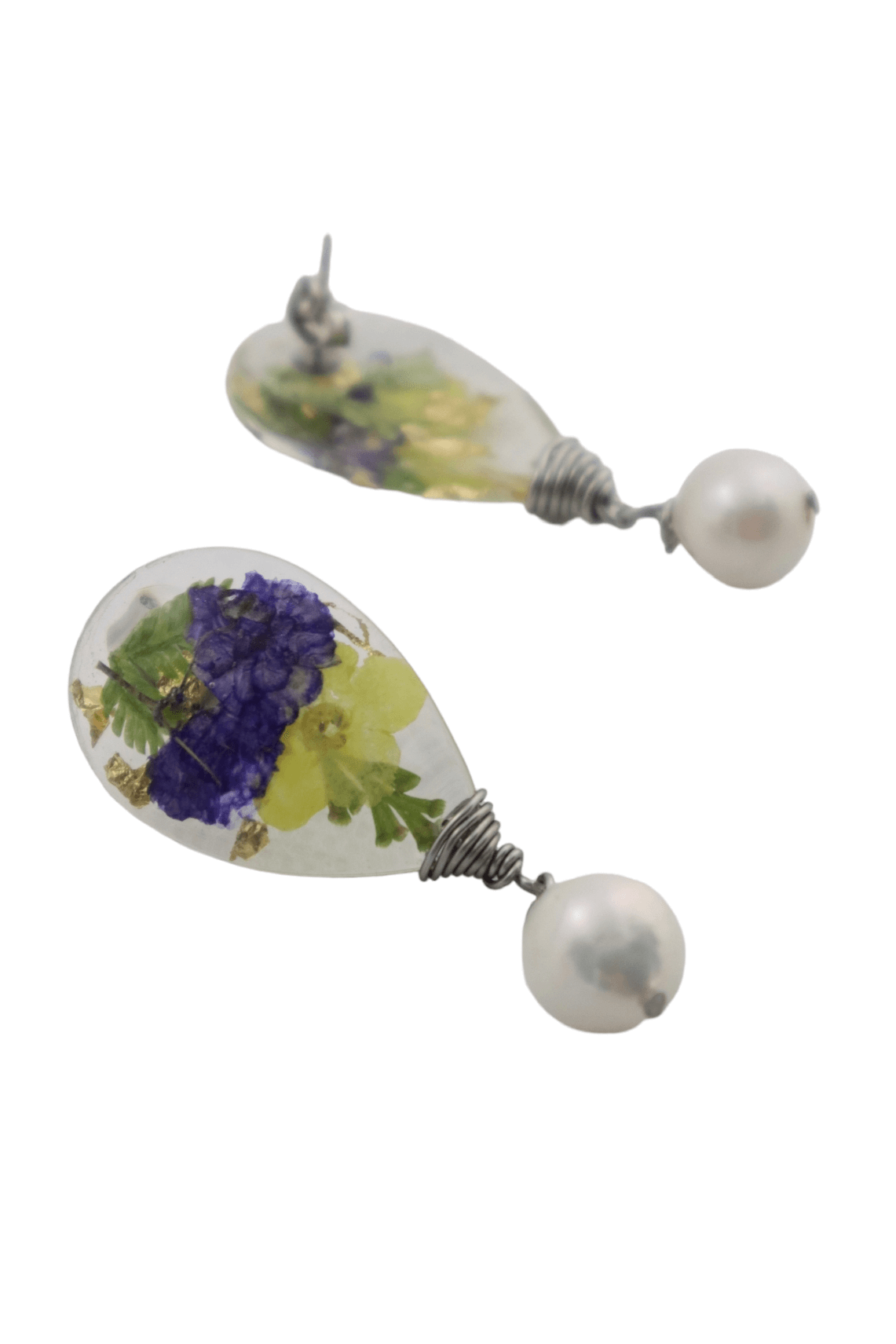 Flower-jewelry---pearl-drop-earrings-for-wedding----Kaleidoscopes-And-Polka-Dots