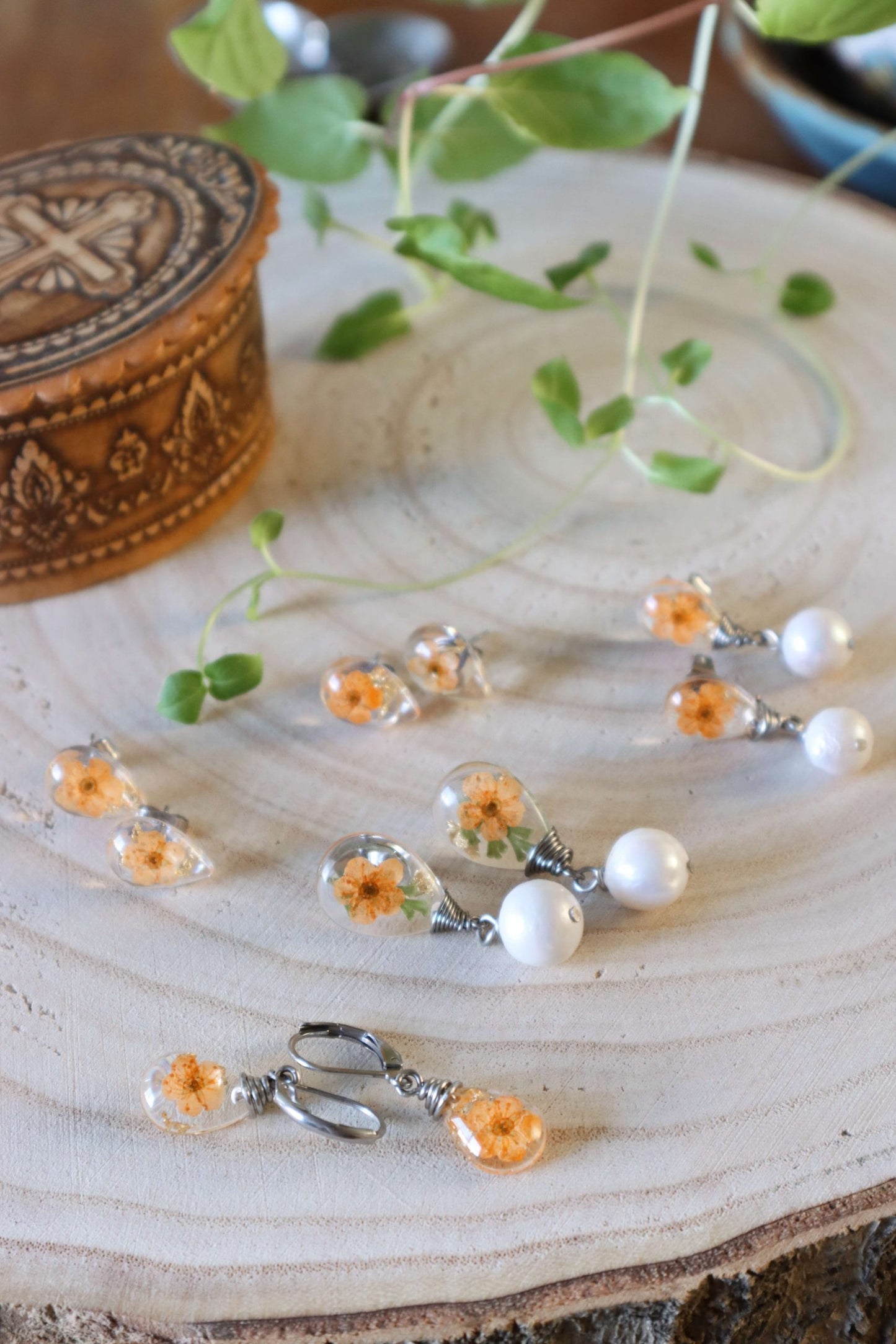 Flower-jewelry---turquoise-earrings---romantic-jewelry---flower-jewelry---Kaleidoscopes-And-Polka-Dots