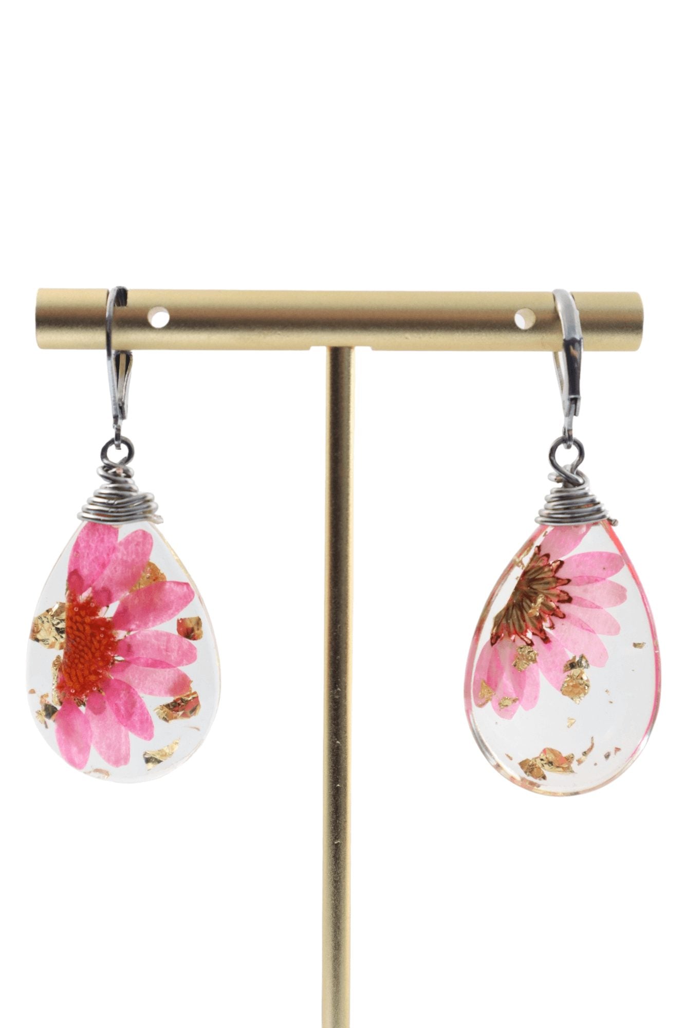 Flower-pressed-jewelry---garden-jewelry---flower-jewelry---Kaleidoscopes-And-Polka-Dots