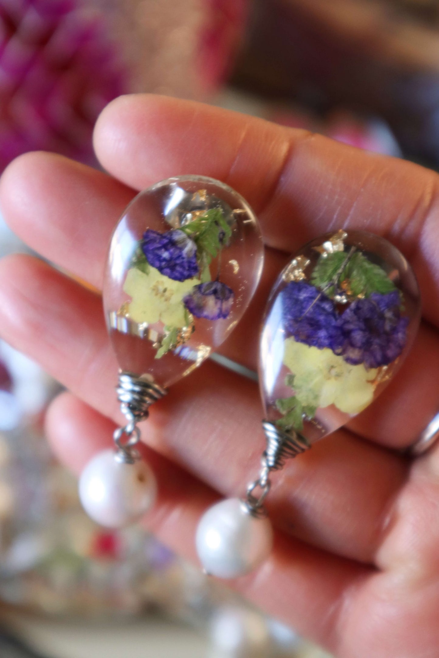 Resin-flower-earrings---flower-jewelry---a-petal-in-time-collection---Kaleidoscopes-And-Polka-Dots