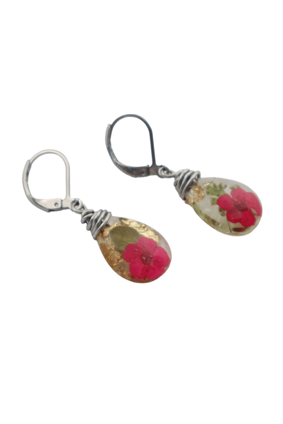 Resin-flower-earrings---flower-jewelry---vintage-inspired-earrings---Kaleidoscopes-And-Polka-Dots