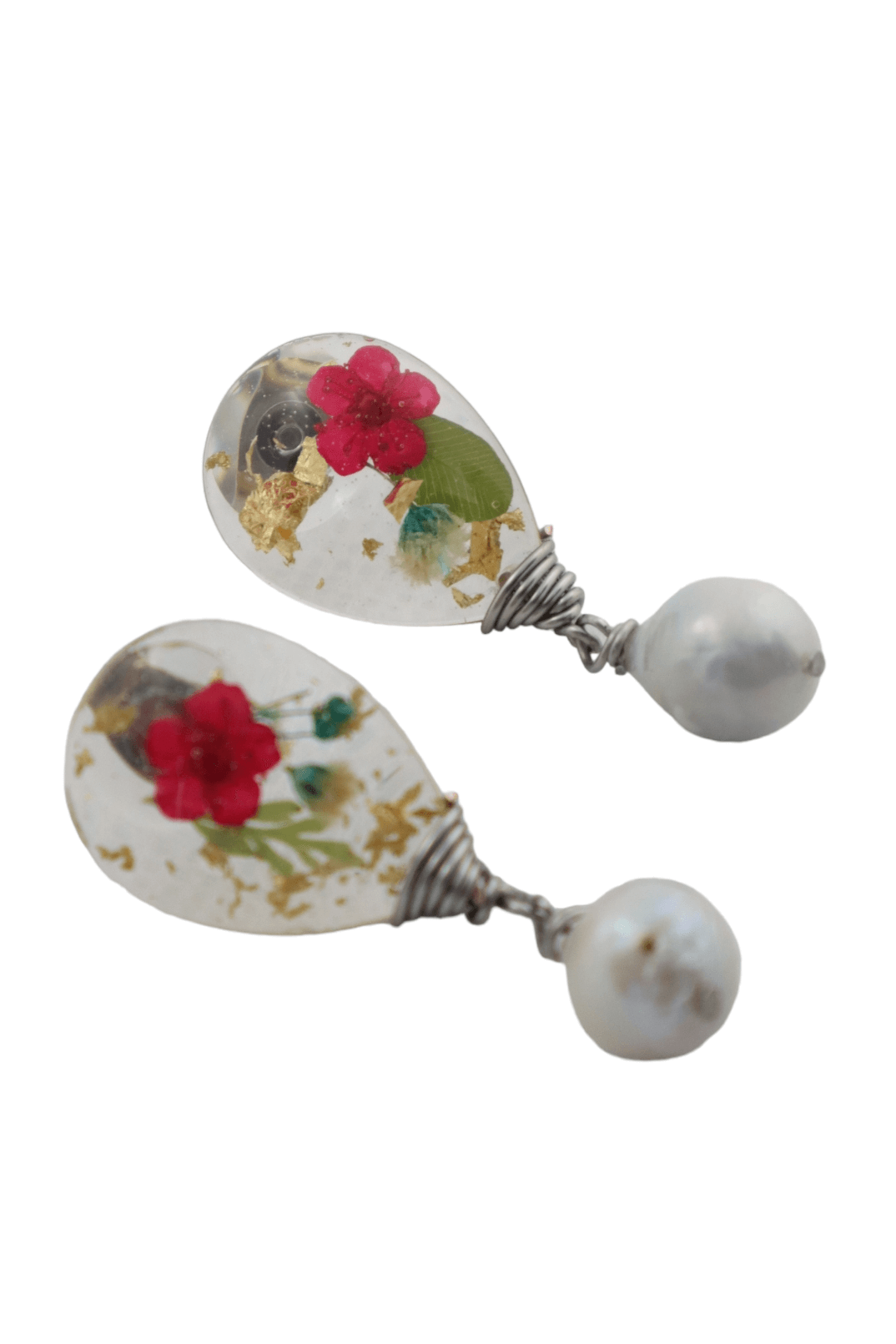 Real-Flower-Teardrop-Earrings--Wedding-earrings-with-pearls---flower-jewelry---Kaleidoscopes-And-Polka-Dots